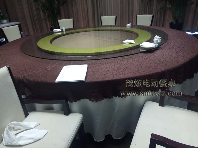 衢州柏麗大酒店安裝茂炫電動(dòng)轉盤(pán)