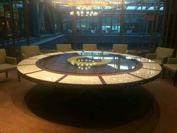 軌道式電動(dòng)餐桌機芯